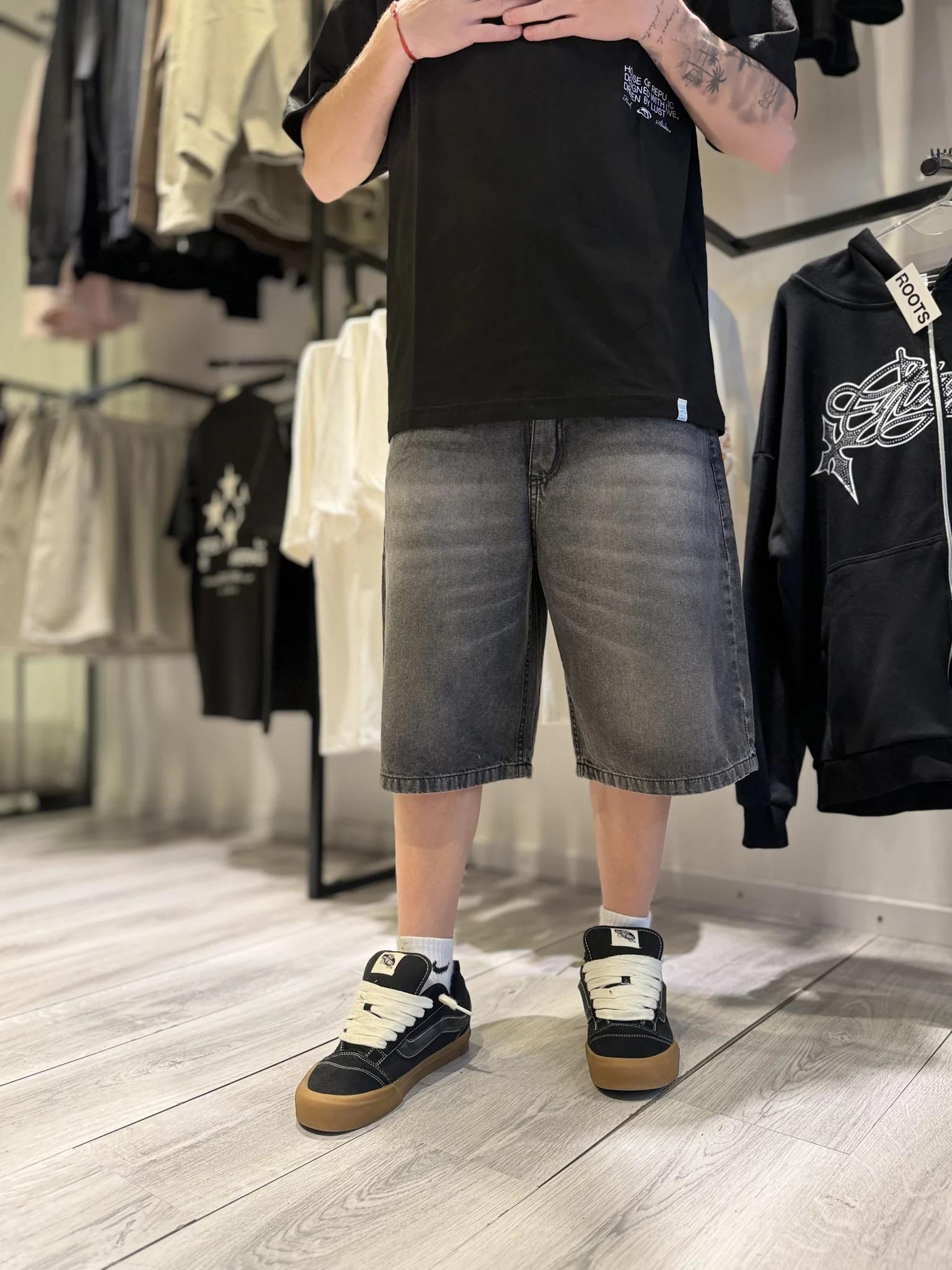 Bermuda Baggy Gris Gastada